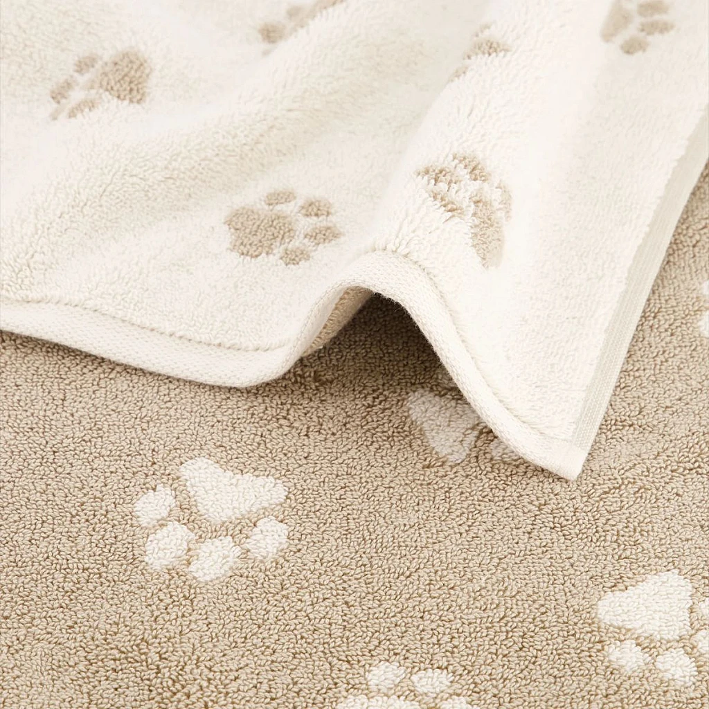 cawo-we-love-dogs-baderomsmatte-paws-naturbeige environment